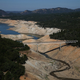 Illustration for article titled How serious in the California Drought? Before and After images